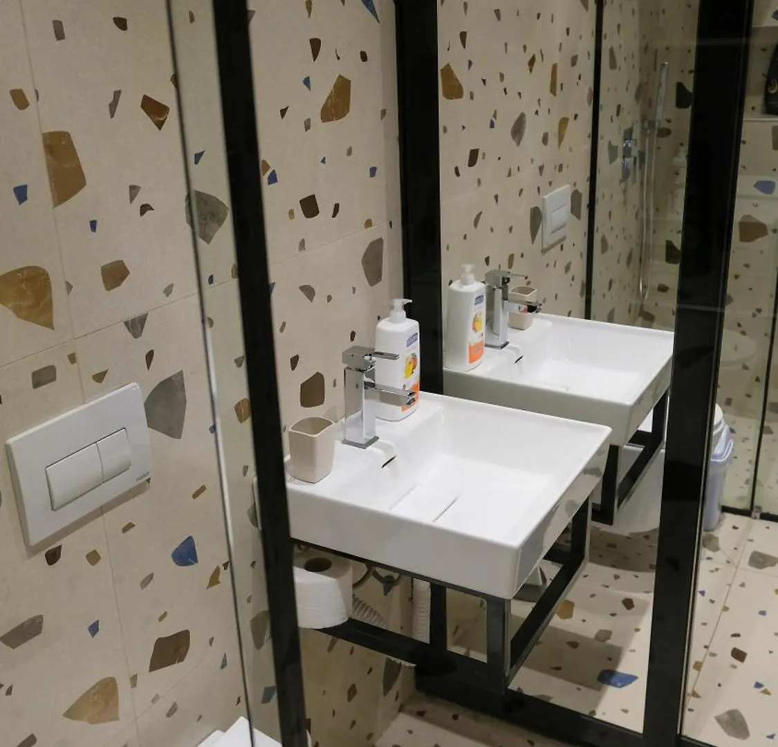 2E Center Apartment Tirana 0*,